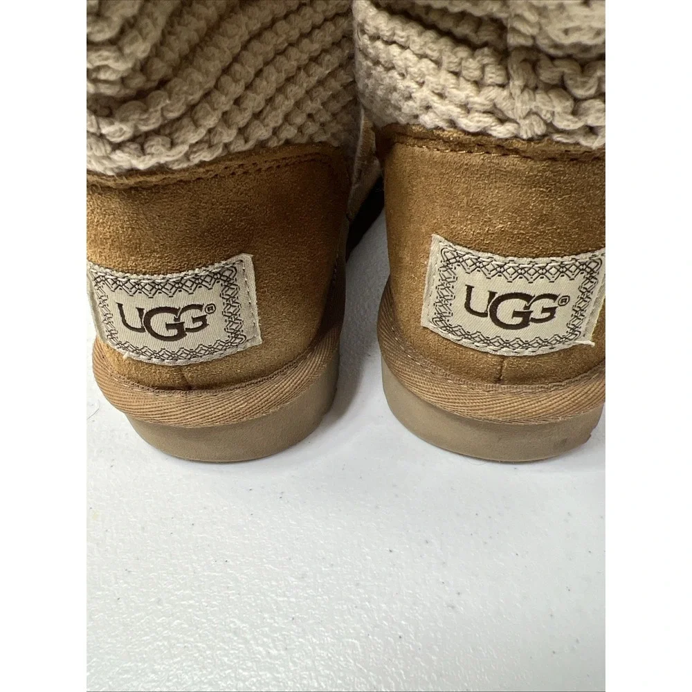 UGGs Tan Upper Knit Sweater Foldover‎ Cuff Size 5